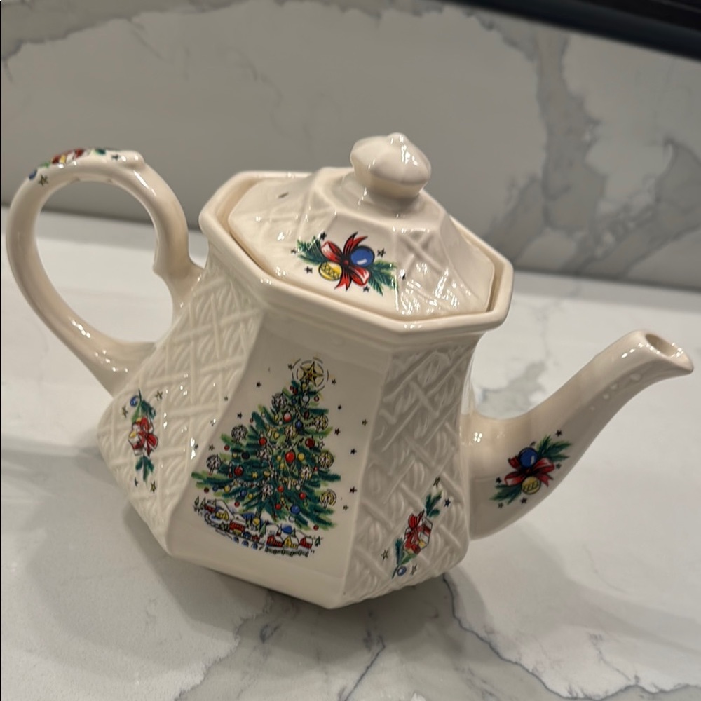 Vintage Christmas Tree Ceramic Teapot
